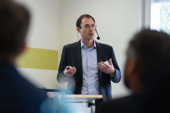 Dr. Philipp Oczipka, Umicore