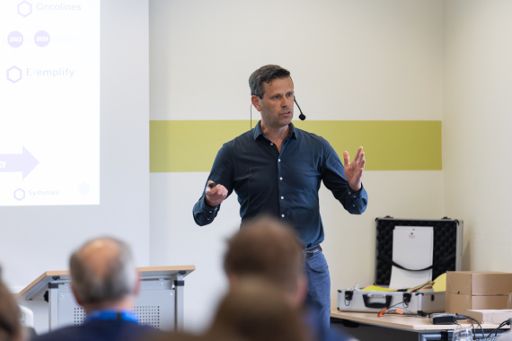 Dr. Andre de Vries, Symeres